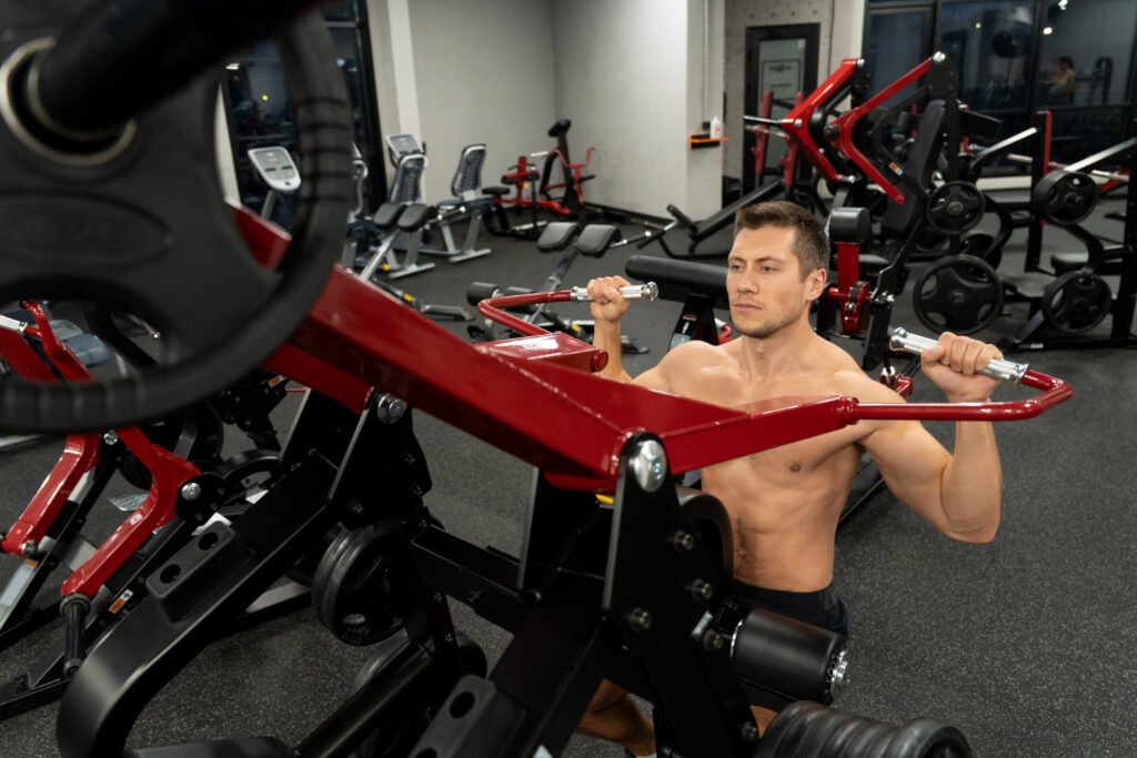 10 Exercises On Lat Pulldown Machine To Maximize Gains