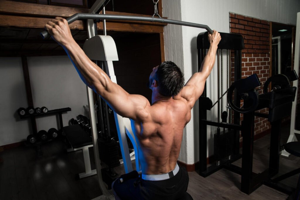 10 Exercises On Lat Pulldown Machine To Maximize Gains